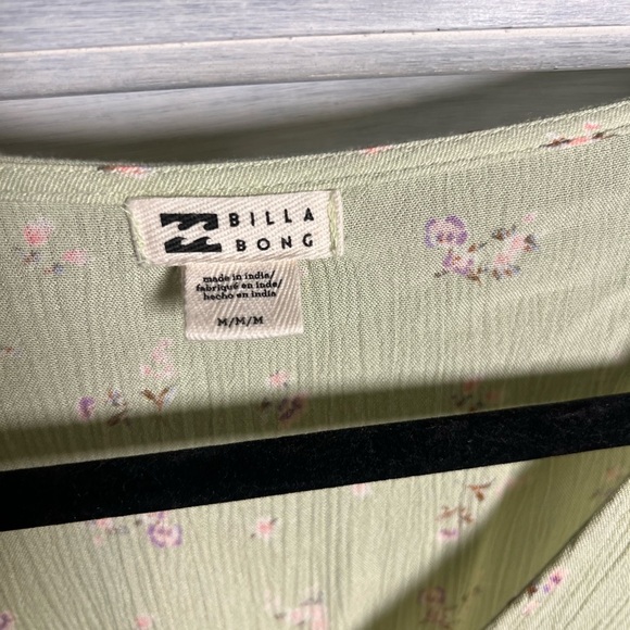 Billabong Green Ditsy Floral Lotta Love Gauzy Wrap Dress Boho Beachy - Picture 10 of 11